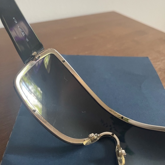 Chanel Sunglasses 4126 Quilted Arms Visor Black & Silver Graident, Used, As-is - Picture 9 of 11